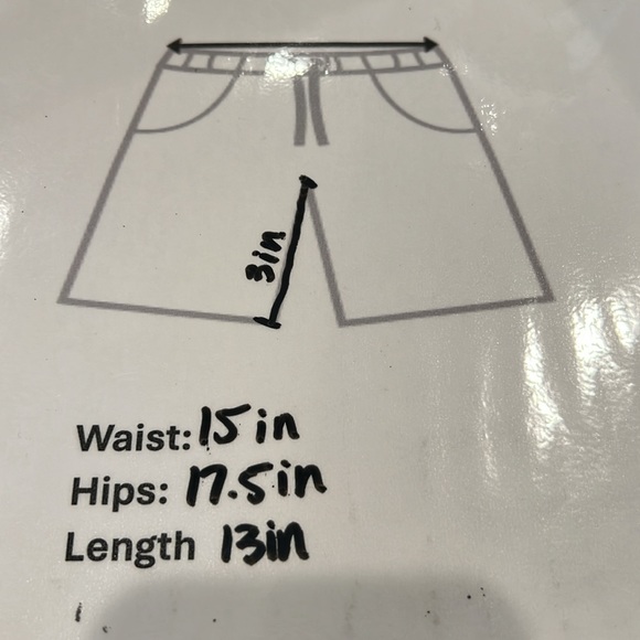 High-Rise Vintage Short 4” - Picture 4 of 4